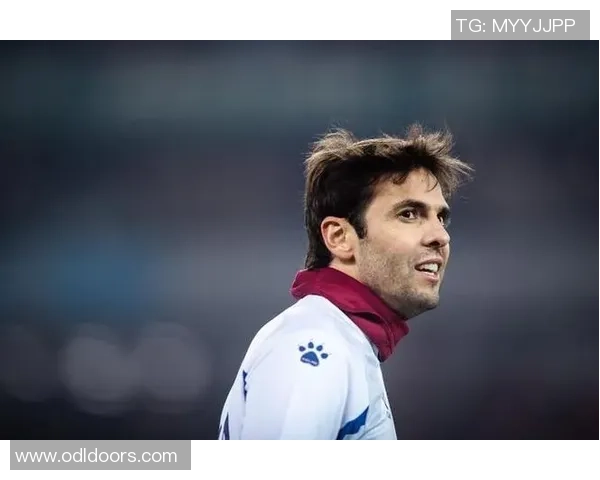 全球十大足球球星帅气瞬间盘点,看看谁是最具魅力的绿茵英雄 全球十大足球球星帅气瞬间盘点,看看谁是最具魅力的绿茵英雄