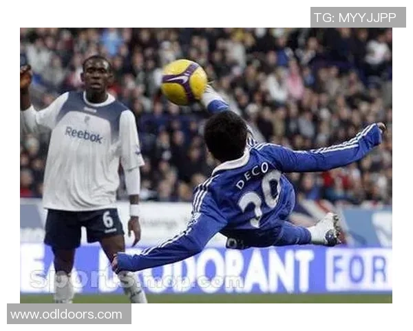 足球历史上首位完成倒钩进球的传奇球员及其对足球技术的影响 足球历史上首位完成倒钩进球的传奇球员及其对足球技术的影响